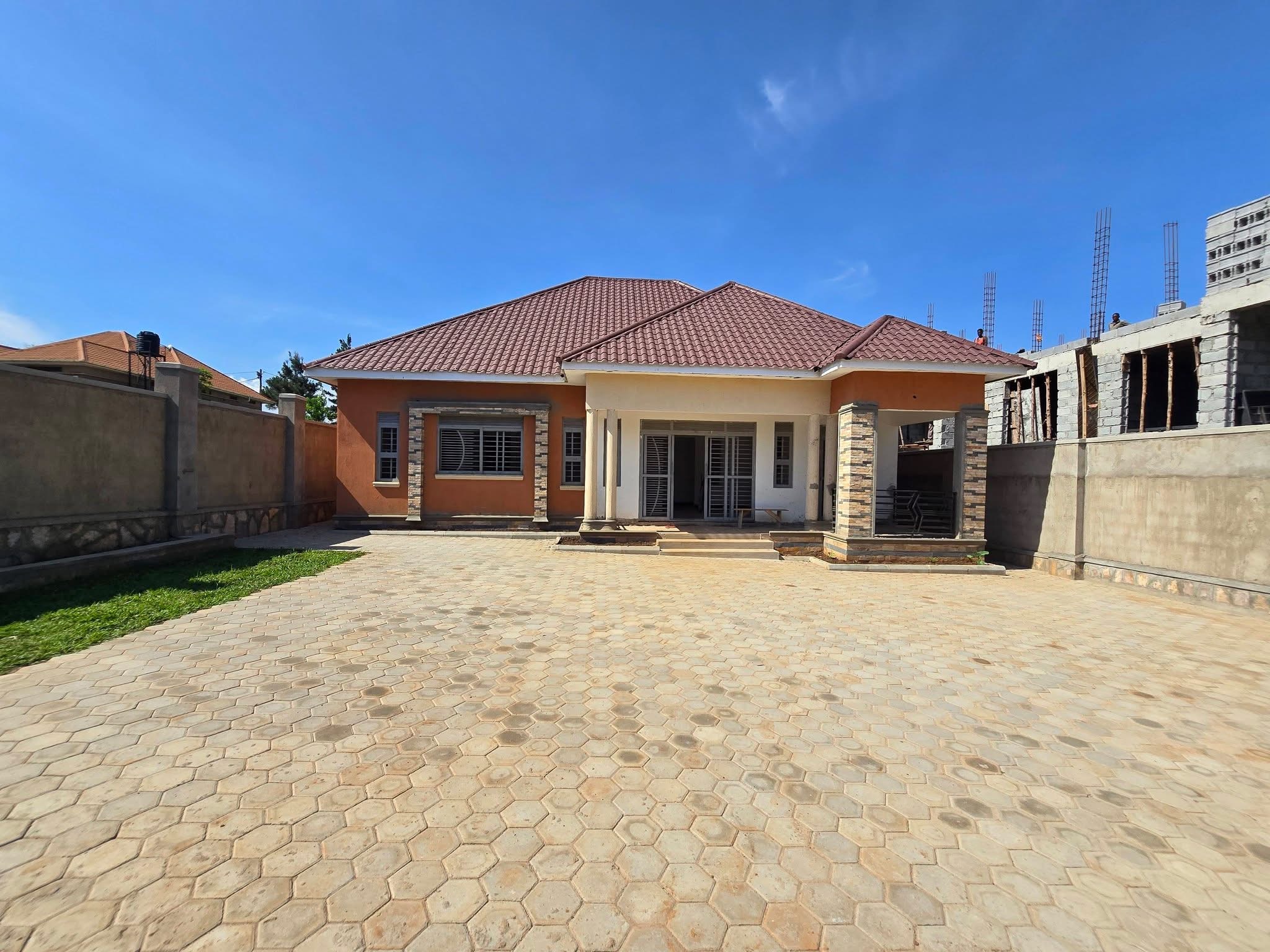 4 Bed Bungalow in Mbalwa, Kampala
