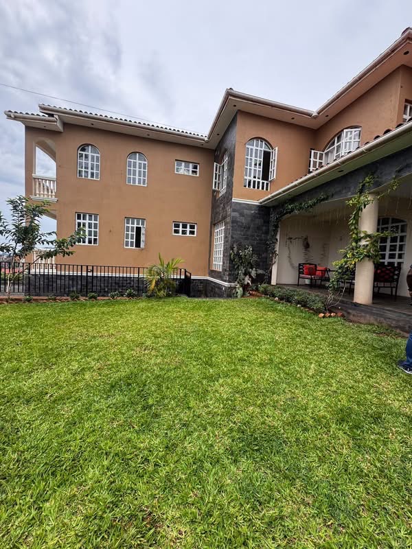 4 Bed Mansion in Buziga