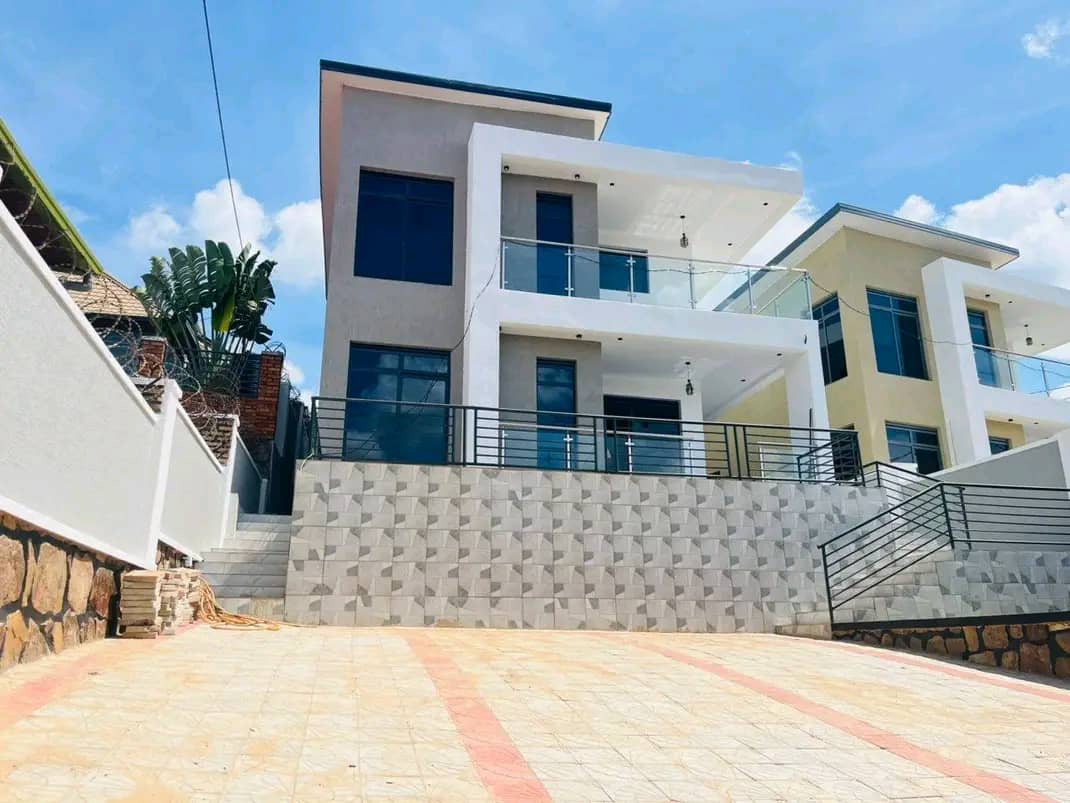 Spacious 5-Bedroom Duplex Apartment in Kibagabaga, Kigali